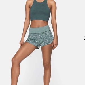 NWOT Outdoor Voices Hudson Shorts XL